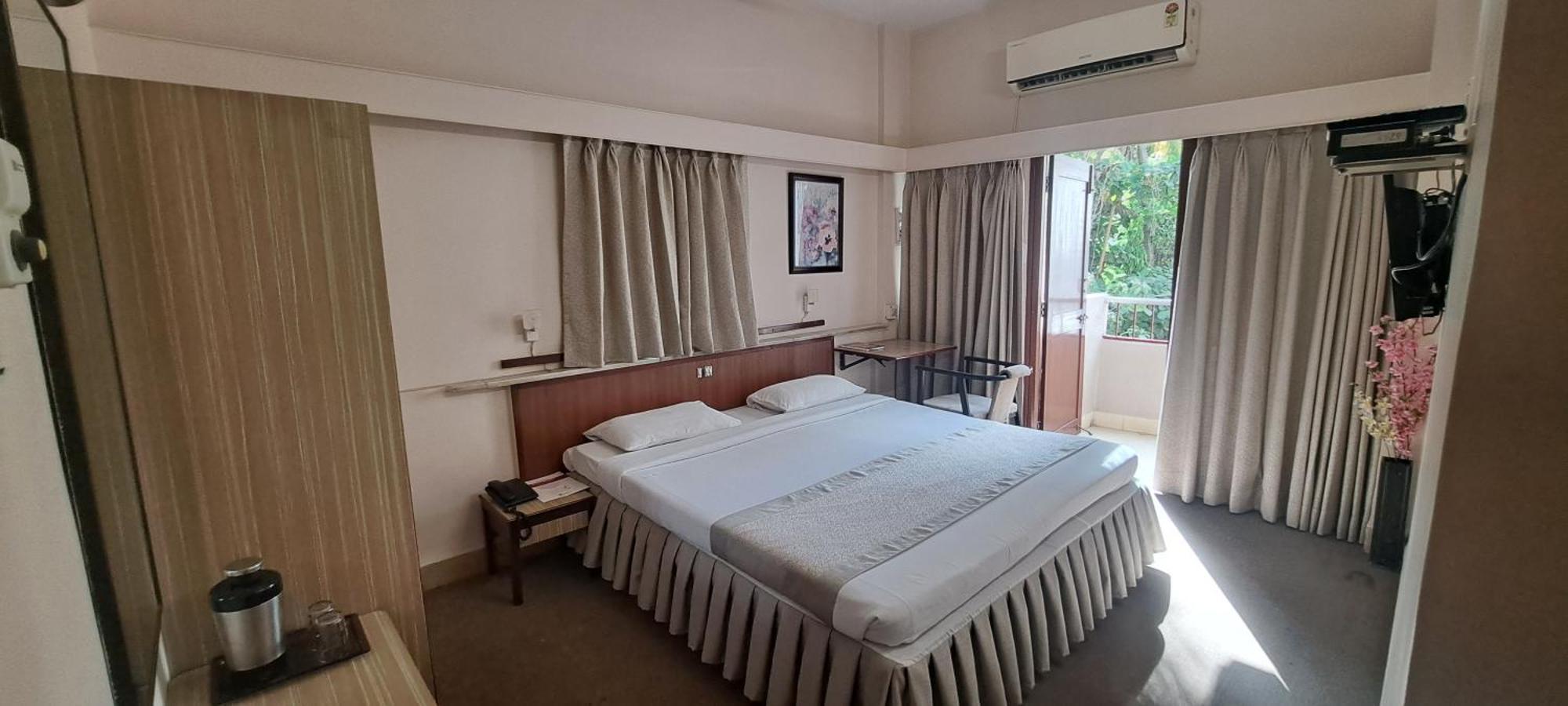 Hotel Swaroop Pune Exterior photo